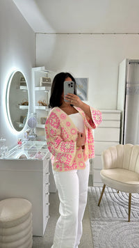 Cardigan au crochet avec fermeture à lacets