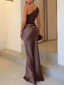 Robe maxi élégante à une épaule